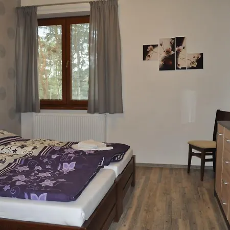 Penzion Restaurace A Blučina