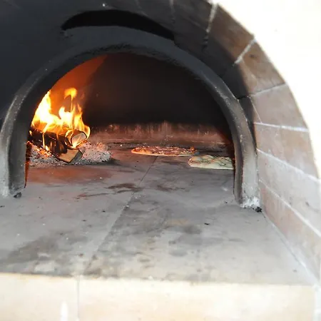 Restaurace A Blucina *
